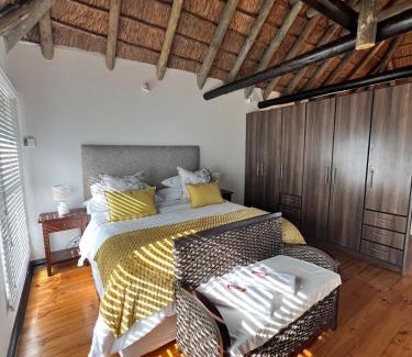 Port Elizabeth Apartment | The Whispering Milkwood Cottage