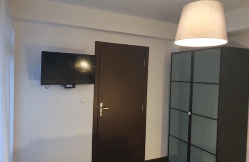 Kvartal Noviya Grad Apartment | The white apartment at the ski