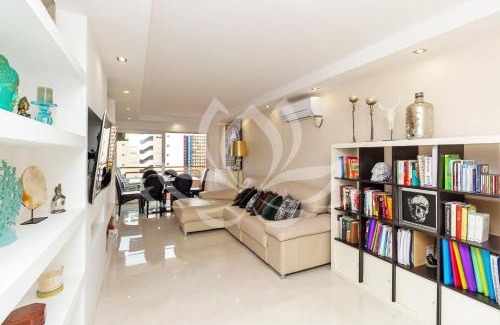 Playa Pobla de Farnals Apartment | The White Apartment: Luxury, Beach and Design