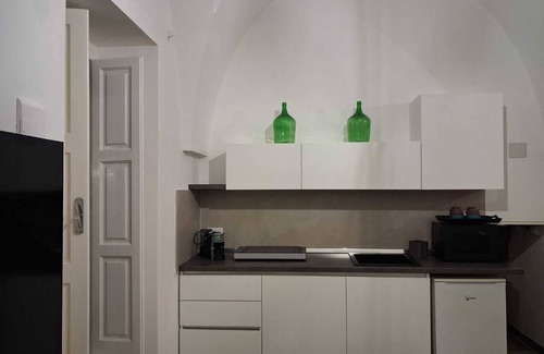 Capitolo House | The White Apple