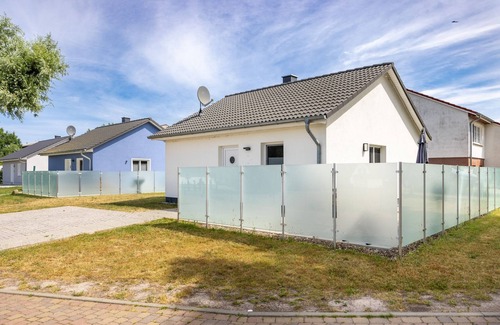 Am Salzhaff Apartment | The White BeachHouse - The Blue and The White BeachHouse OFC 16