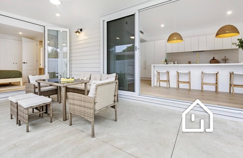 Sorrento House | The White Haven *1 NIGHT FREE* Walk to Everything in Sorrento