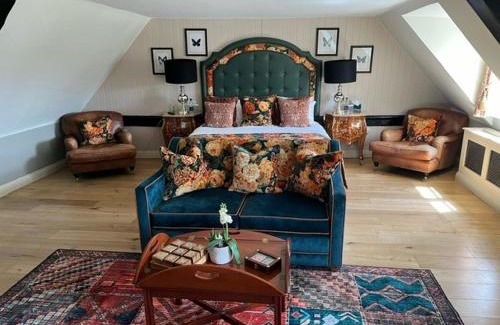 Romsey Hotel | The White Horse Hotel, Romsey, Hampshire - The Coaching Inn Group