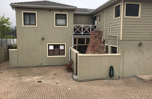 Fish Hoek House | The White House in fabulous Fish Hoek