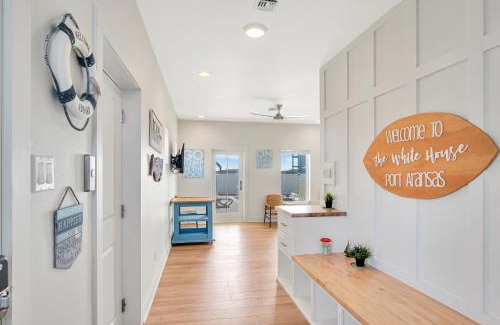 Port Aransas House | The White House