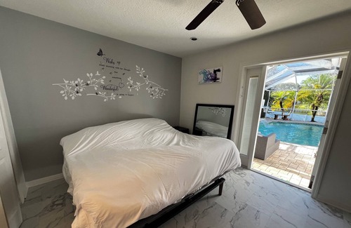 Citrus Park House | The White House - You do not need to leave the house to have an amazing vacation