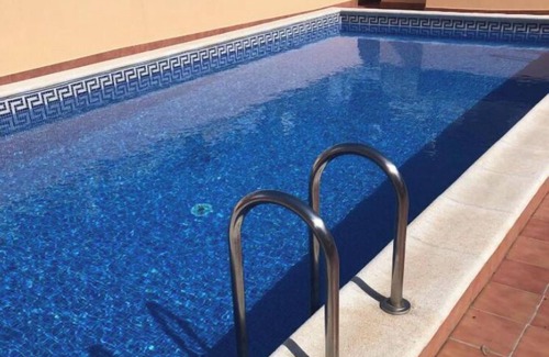 Pineda de Mar Apartment | The White Lilies is Located 300 Metres From Platja Dels Pescadors. Pet Friendly