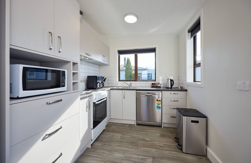 Kaikoura Hotel | The White Morph - Heritage Collection