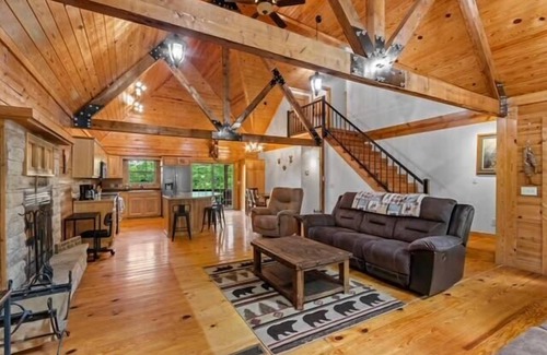 Sylvan Shores Cabin | The Whitetail Lodge S