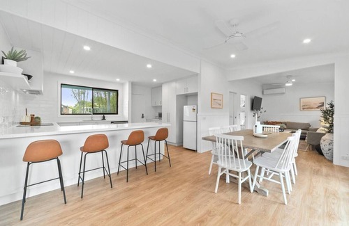 Capel Sound House | The Whitewinds A Group Escape by Rosebud Beach