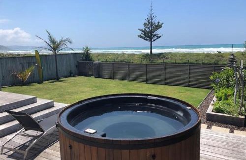 Waimarama House | The Whyte House - Waimarama Beachfront