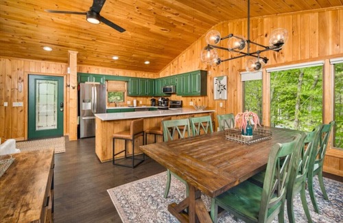 Boone Apartment | The wild turkey - Boone
