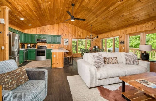 Boone Apartment | The wild turkey - Boone