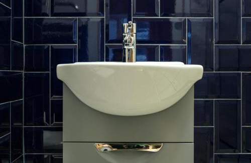 Bradley Stoke Apartment | The Willow - Studio 28