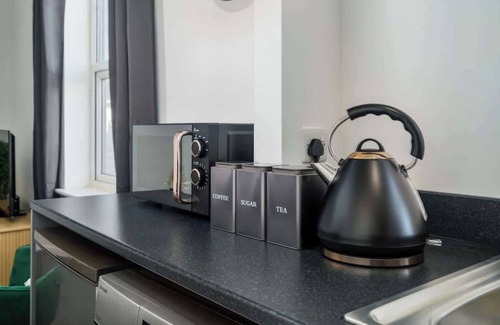 Meanwood House | The Windsor - 2 Bed Home in Leeds