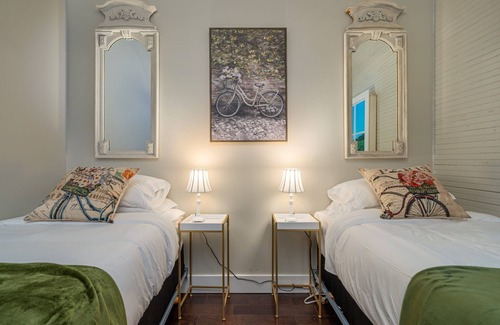 Marthasville Bed & Breakfast | The Wineaux! Wine Country charm in Marthasville,MO