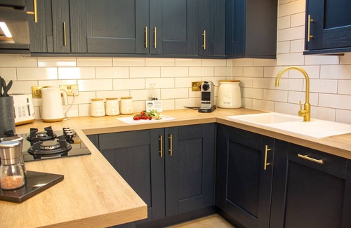 Cemaes Bay Cottage | The Winery - sleeps 4 guests in 2 bedrooms