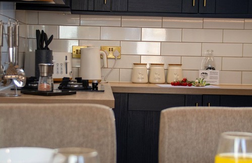 Cemaes Bay Cottage | The Winery - sleeps 4 guests in 2 bedrooms