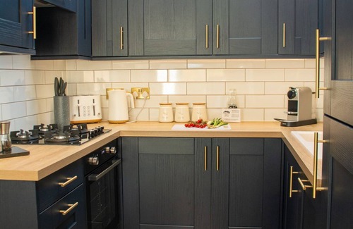 Cemaes Bay Cottage | The Winery - sleeps 4 guests in 2 bedrooms