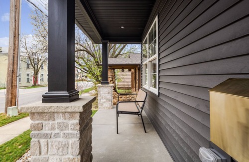 Jeffersonville House | The Winnie Lou