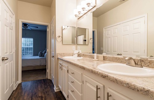 Winston - Salem Apartment | The Winston I - 8718