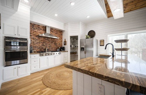 Broken Bow Cabin | The Withers - Cozy Farmhouse Retreat- Sleeps 8