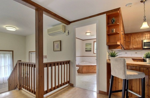 Mauricie Apartment | The Wolf's Cottage in St Alexis