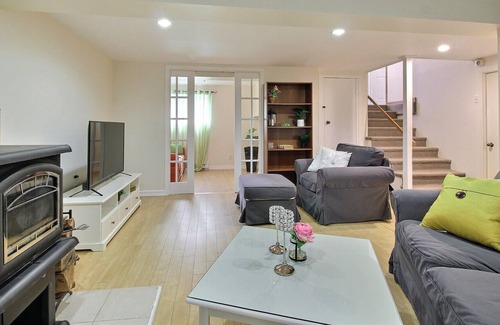 Mauricie Apartment | The Wolf's Cottage in St Alexis