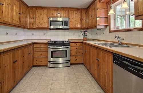 Mauricie Apartment | The Wolf's Cottage in St Alexis