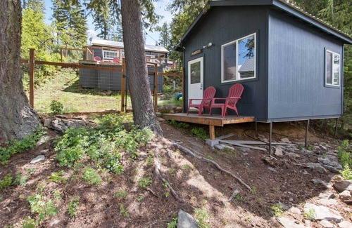 Twin Lakes House | The Wolf Den | A Cozy Rathdrum Voyage