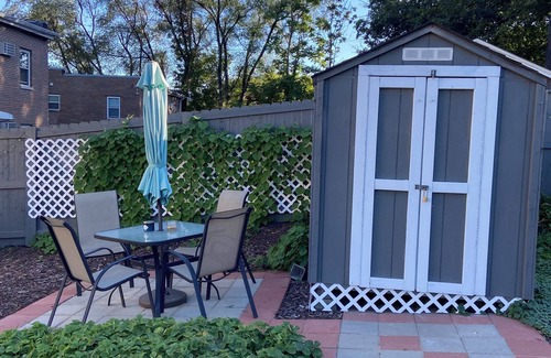 Des Moines House | The Woodland Gateway: minutes to everything and family friendly!
