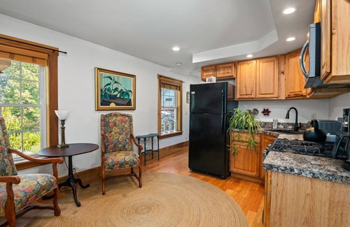 Falmouth Apartment | The Woodland Loft at Falmouth