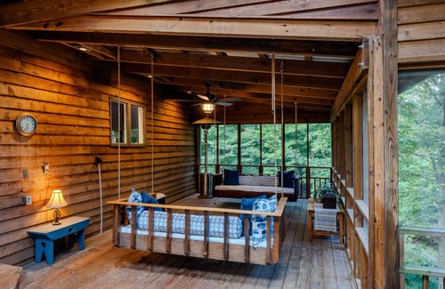 Dickel House | The Woodland Retreat