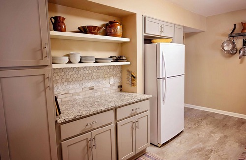 Berea House | The Woods Hot Tub Dog Friendly Near Town & Trails -opt. 3 bd/2 ba or 2 bd/1 ba