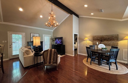 Center House | The Woodsy Townhouse- 2 bed 2 bath- Weekend Away or Work Remotely!