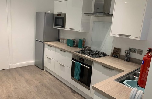 Dumbarton Apartment | The Woodvale Flat Loch Lomond