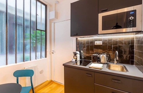 Arts-et-Metiers Apartment | The Woody Shades - Cosy & Tiny - Near Marais