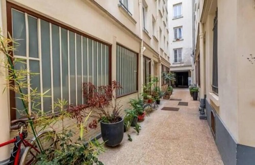 Arts-et-Metiers Apartment | The Woody Shades - Cosy & Tiny - Near Marais