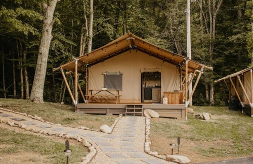 Flag Pond Cabin | The Woody Unit 6 - Glamping Retro
