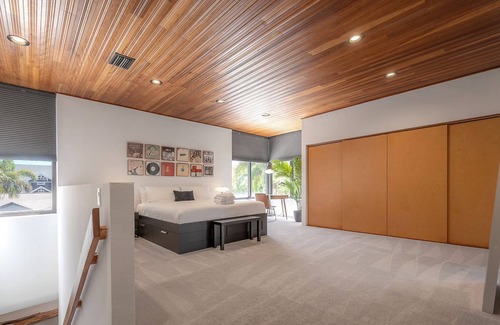 Hyde Park House | The Wright Place A Hyde Park Pool Home