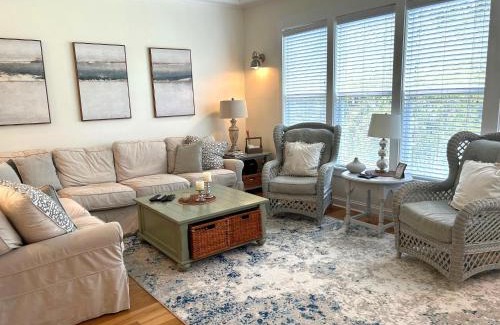 Sabal Palm Cottages House | The Wright Way