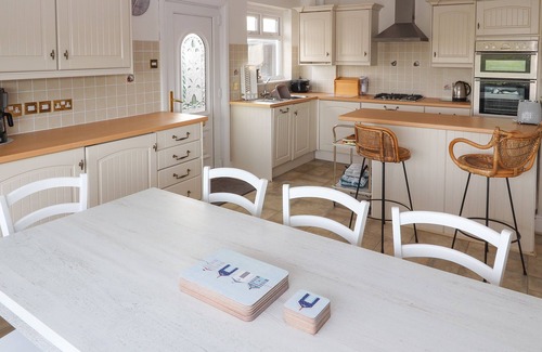 Rhos on Sea Cottage | THE YATT, family friendly, character holiday cottage in Rhos-On-Sea