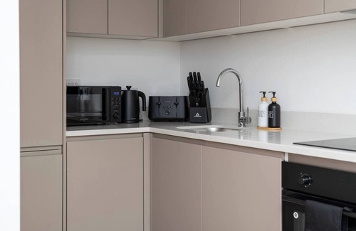 Central Milton Keynes Apartment | The Yellow Corporate Suite
