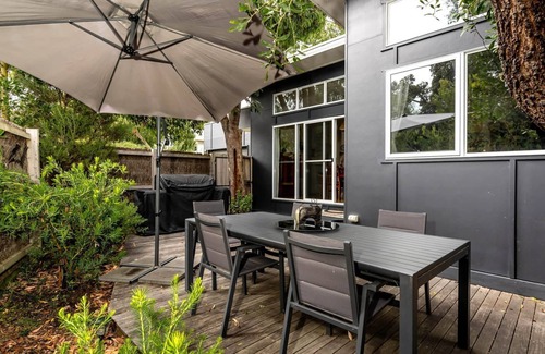 Inverloch House | The Yellow Door Inverloch