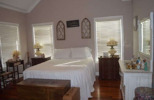 Knox County Other | The Yellow Farmhouse