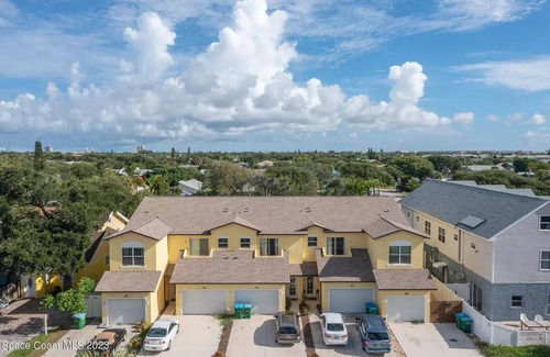 Port Canaveral House | The Yellow Townhouse