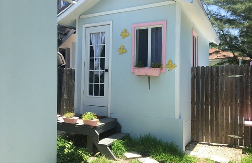Nassau House | The YellowButterfly Tiny House