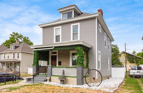 Old North Columbus House | The Yellowstone - Private Home Near OSU
