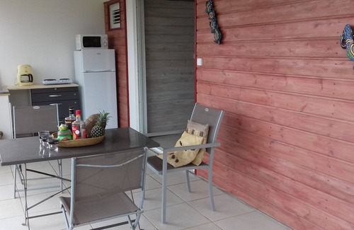 Riviere-Salee Apartment | The yole countryside view