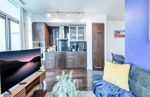 Toronto Entertainment District Apartment | The York Suites